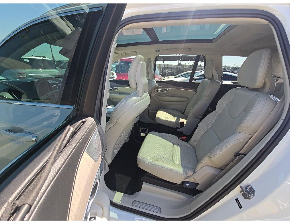Used 2020 Volvo XC90 T8 Inscription AWD/4WD image 9