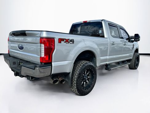 Used 2017 Ford F250 Lariat w/ Lariat Ultimate Package image 9