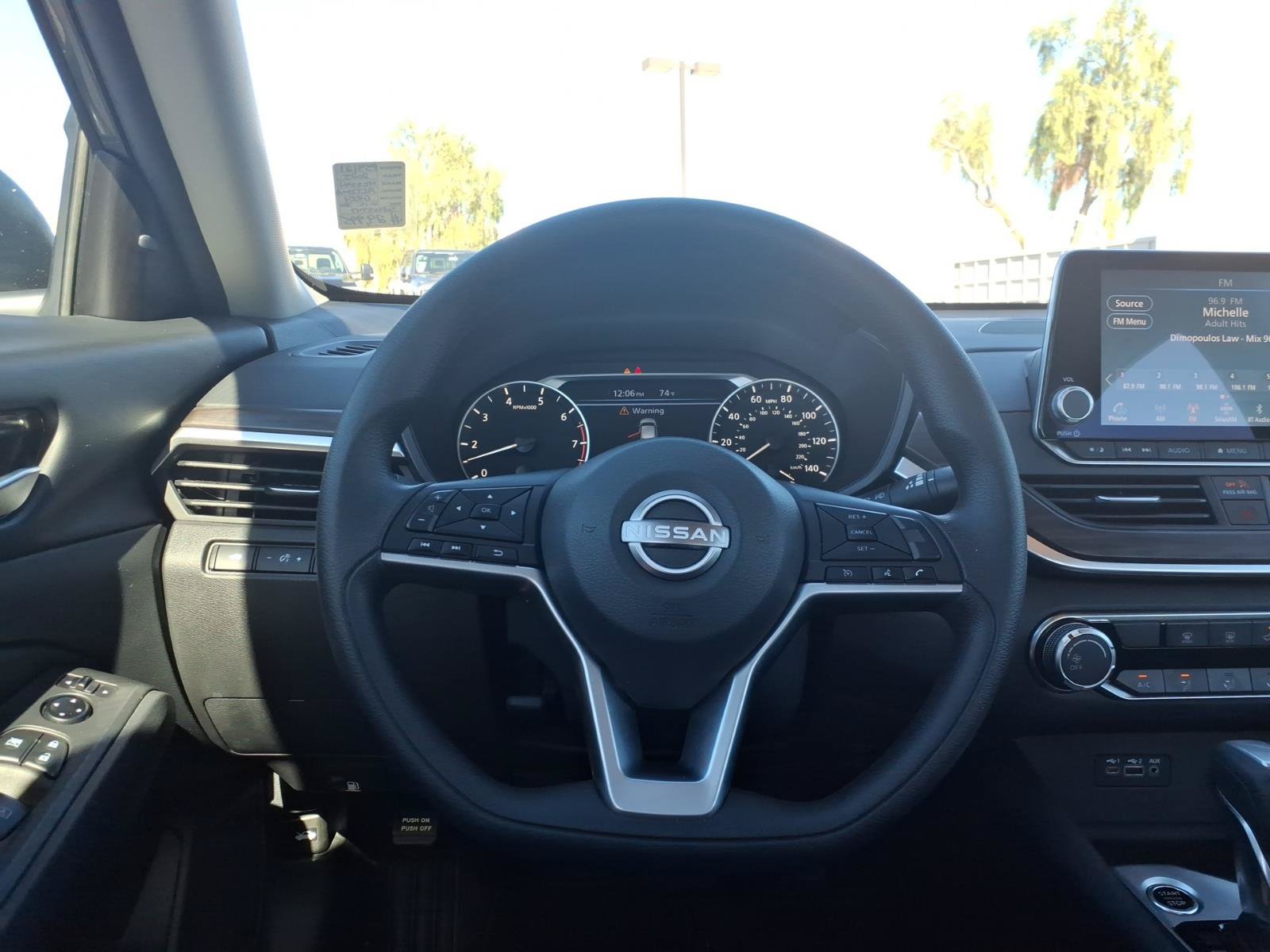 Used 2025 Nissan Altima 2.5 SV FWD image 19
