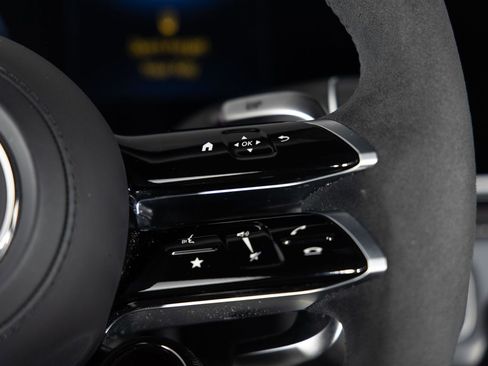 Used 2025 Mercedes-Benz G 63 AMG 4MATIC image 35