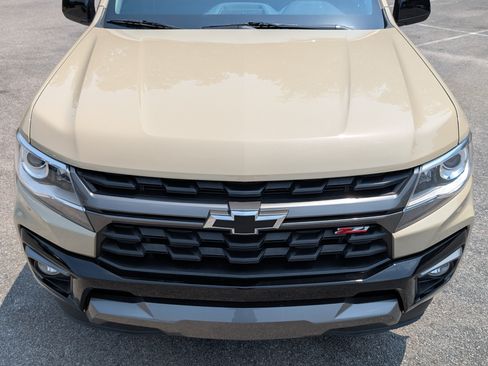 Used 2022 Chevrolet Colorado Z71 AWD/4WD image 12