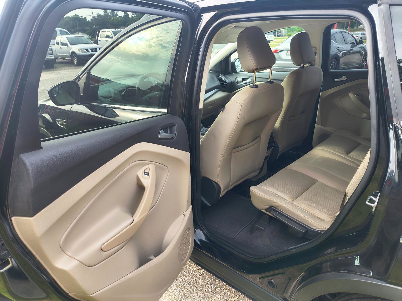 Used 2018 Ford Escape SE FWD image 13