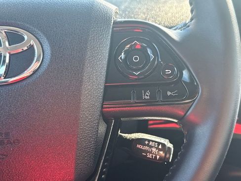 Used 2021 Toyota Prius Prime XLE image 20