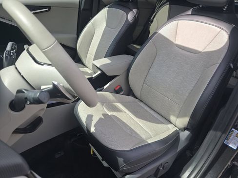 Used 2023 Kia Niro Wave w/ Wave Preserve Package FWD image 25