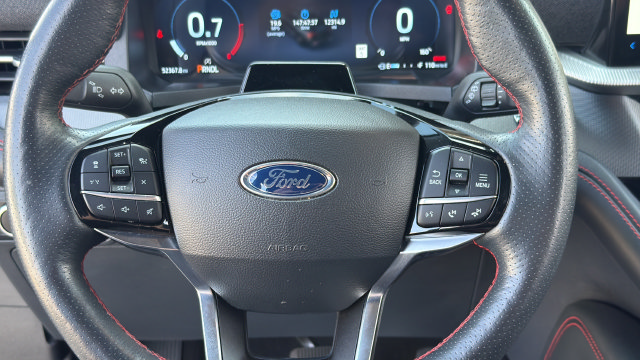 Used 2025 Ford Explorer ST-Line AWD/4WD image 18