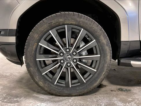 Used 2024 Lexus GX 550 w/ Accessory Package (Z1) image 11