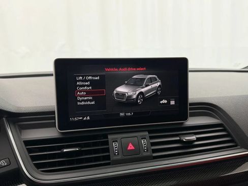Used 2018 Audi SQ5 Prestige w/ Prestige Package AWD/4WD image 37
