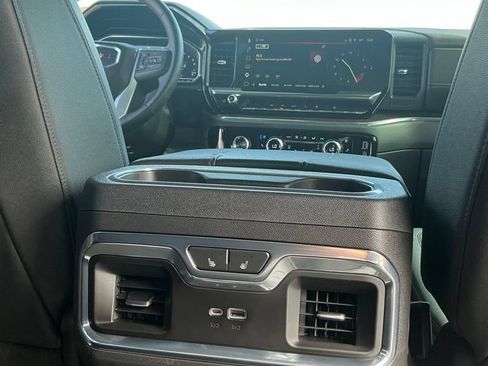 Used 2023 GMC Sierra 1500 SLT w/ SLT Premium Package AWD/4WD image 20