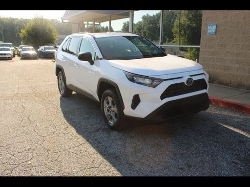 Used 2022 Toyota RAV4 LE AWD/4WD image 1
