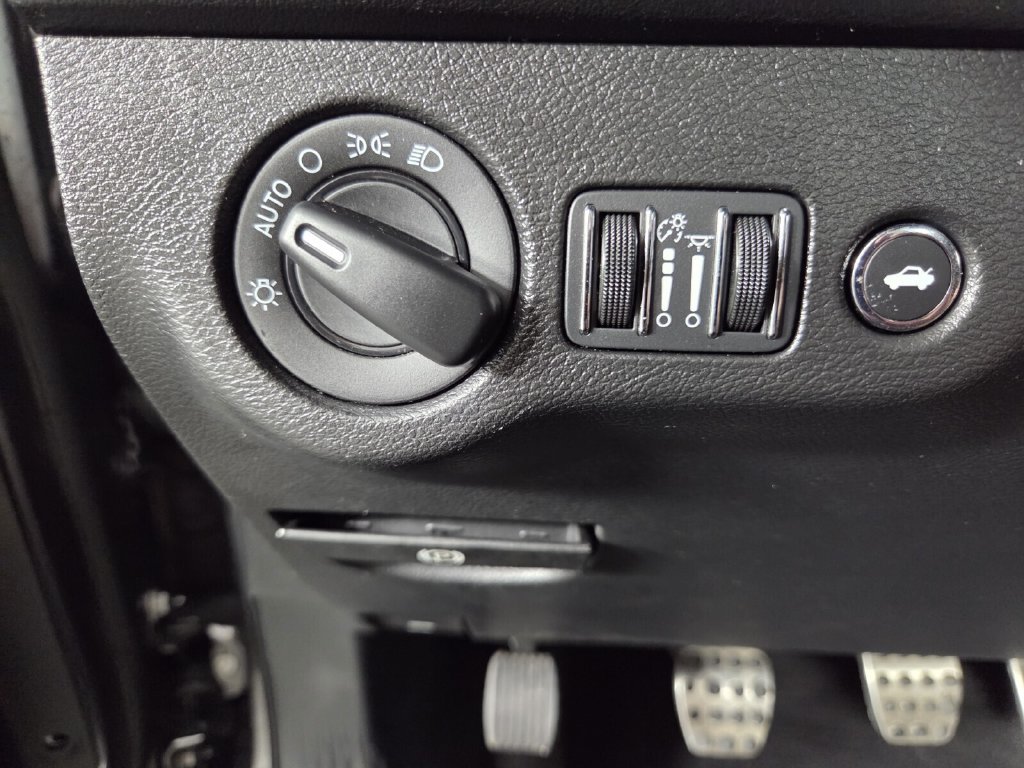 Used 2022 Dodge Challenger R/T Scat Pack RWD image 18