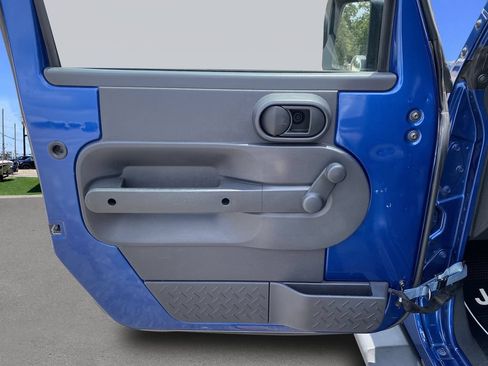 Used 2009 Jeep Wrangler X AWD/4WD image 18