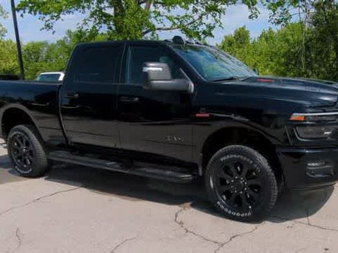 New 2026 RAM 2500 Laramie AWD/4WD image 2