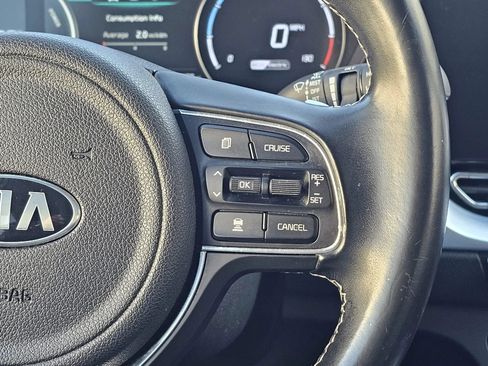 Used 2020 Kia Niro EX FWD image 29