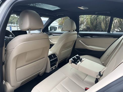 Used 2019 BMW 530i xDrive w/ Convenience Package image 40