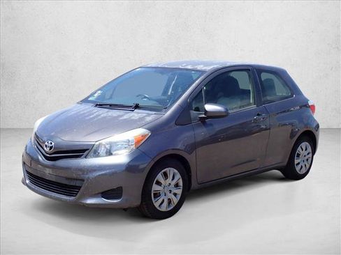 Used 2014 Toyota Yaris LE FWD image 11
