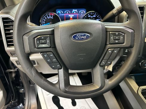 Used 2021 Ford F350 XLT w/ XLT Premium Package image 14