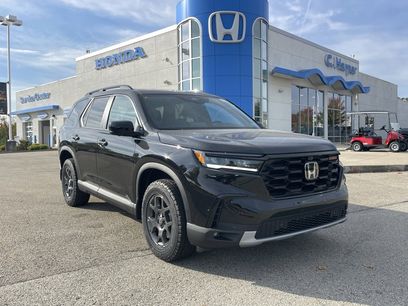 New 2025 Honda Pilot TrailSport