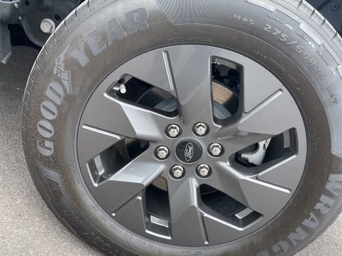 Used 2024 Ford F150 Lightning Lariat image 13