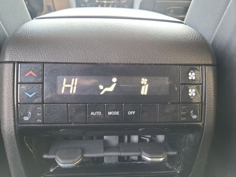 Used 2021 Jeep Grand Cherokee L Limited image 38