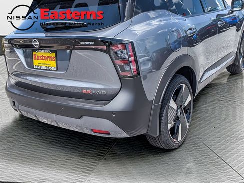 New 2025 Nissan Kicks SR AWD/4WD image 11