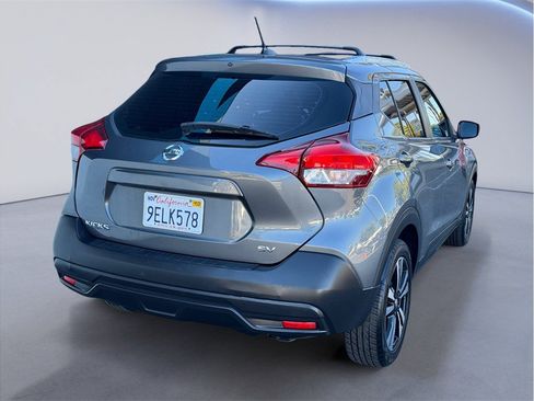 Used 2019 Nissan Kicks SV FWD image 6