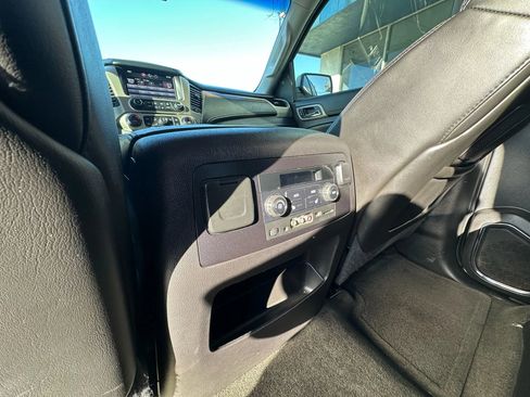 Used 2015 GMC Yukon Denali w/ Premium Package image 16