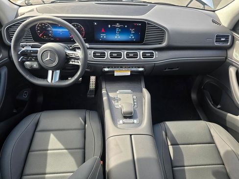 New 2026 Mercedes-Benz GLS 450 4MATIC image 18