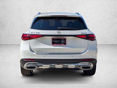 Certified 2026 Mercedes-Benz GLC 300 4MATIC image 8