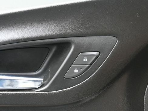 Used 2022 Chevrolet Equinox Premier FWD image 13