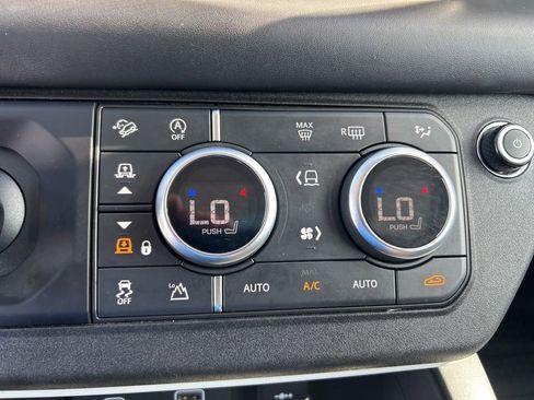 Used 2020 Land Rover Defender 110 HSE image 40