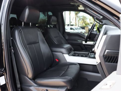 Used 2022 Ford F250 Lariat w/ Black Appearance Package AWD/4WD image 44