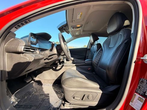 Used 2023 Hyundai Elantra Limited FWD image 23