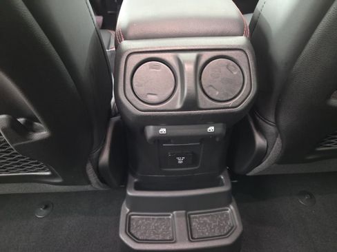 Certified 2026 Jeep Wrangler Unlimited Rubicon image 28