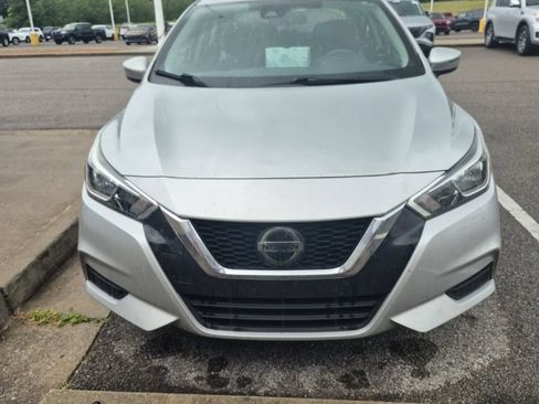 Used 2020 Nissan Versa SV FWD image 6