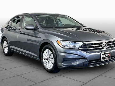 Used 2019 Volkswagen Jetta S w/ Driver Assistance Package FWD image 3