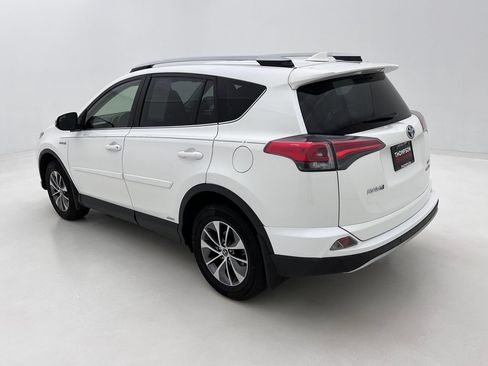 Used 2016 Toyota RAV4 XLE w/ Convenience Package AWD/4WD image 9