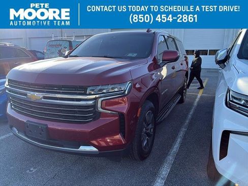 Used 2021 Chevrolet Suburban LT image 1