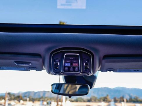 Certified 2023 Jeep Grand Cherokee L Limited image 17