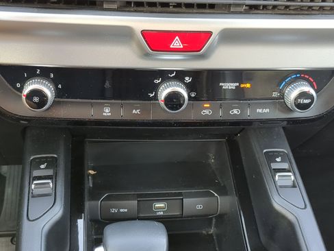 Used 2021 Kia Telluride S image 24