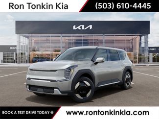 New 2026 Kia EV9 Light RWD video 1