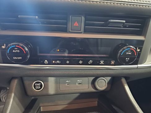 Certified 2023 Nissan Rogue SV w/ SV Premium B Package AWD/4WD image 21