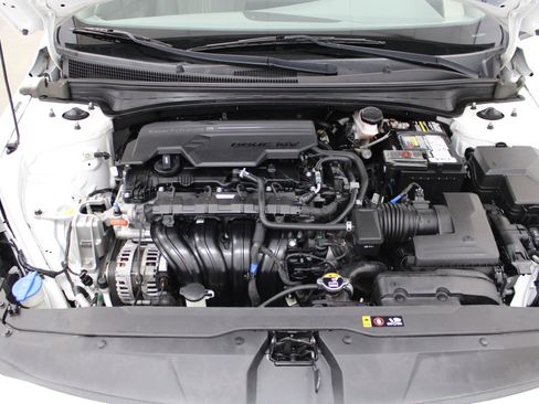 Used 2022 Hyundai Elantra SEL FWD image 10