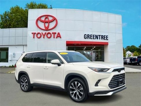 Used 2024 Toyota Grand Highlander AWD Hybrid image 1