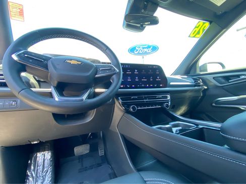 Used 2026 Chevrolet Traverse LT AWD/4WD image 22