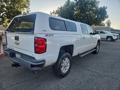 Used 2015 Chevrolet Silverado 2500 LT w/ LT Convenience Package image 5