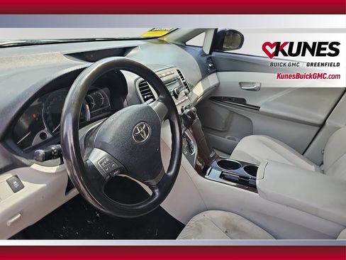 Used 2009 Toyota Venza FWD image 12