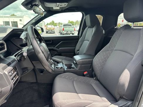 Certified 2025 Toyota Tacoma SR AWD/4WD image 22