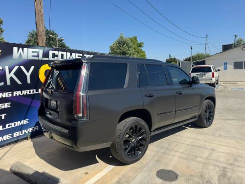 Used 2019 Cadillac Escalade Platinum w/ Escalade Sport Edition AWD/4WD image 3