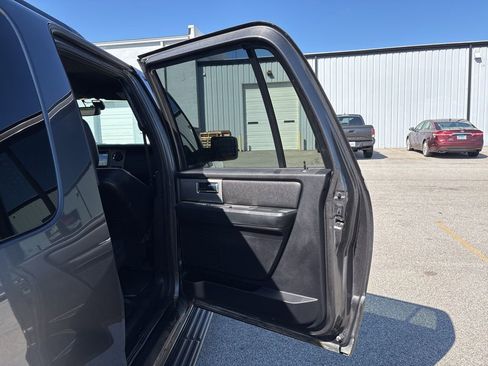 Used 2017 Ford Expedition EL Limited w/ Limited Appearance Package AWD/4WD image 16