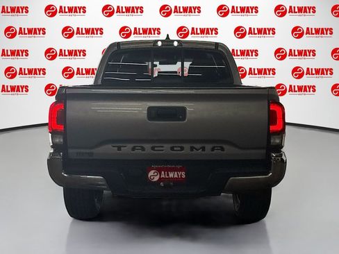 Used 2020 Toyota Tacoma SR5 RWD image 7